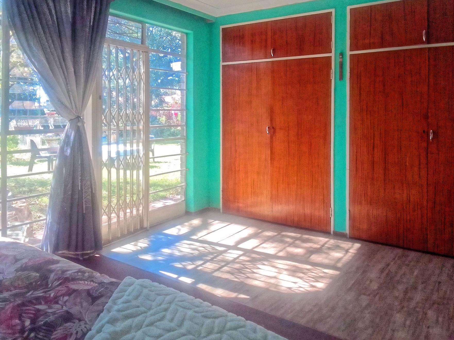 GOLDEN OLD FAMILY HOME TO RENT