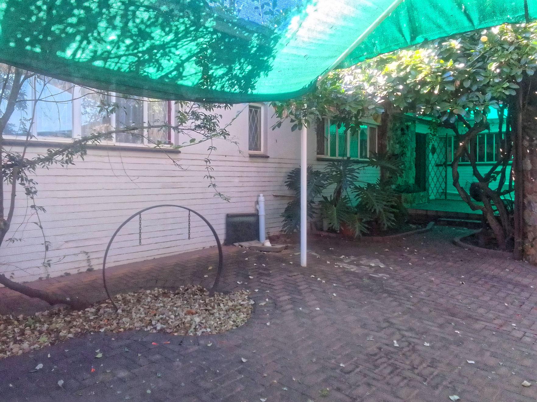 GOLDEN OLD FAMILY HOME TO RENT