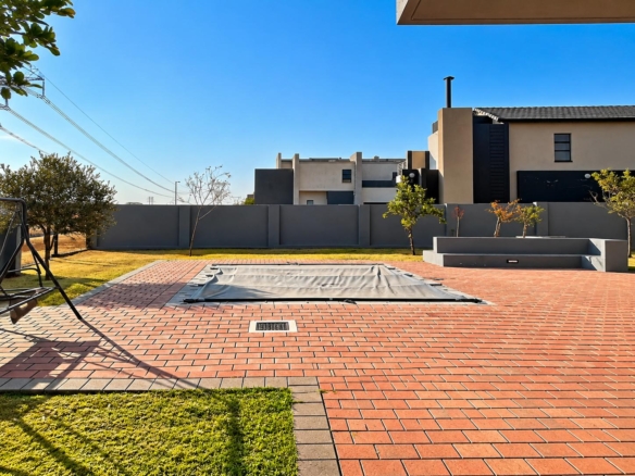Modern-4 Bed Home for Sale in Midstream Meadows