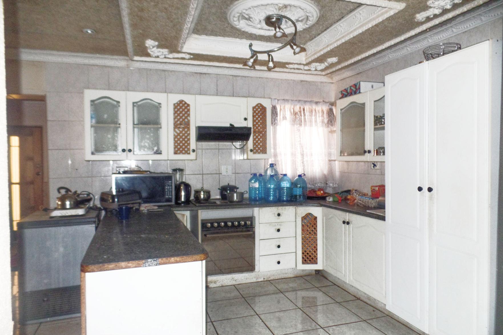 SAM_1014_DxO Lovely 3-Bed House for Sale