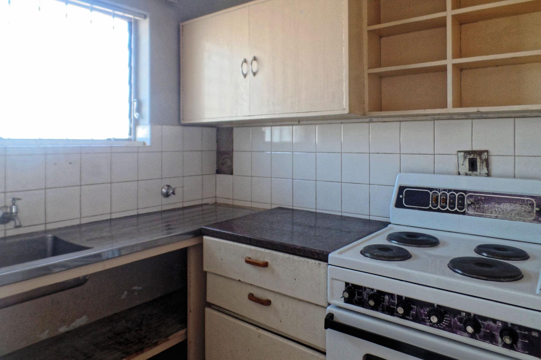 SAM_1039_DxO ONE-Bed Flat for Sale in Silverton!