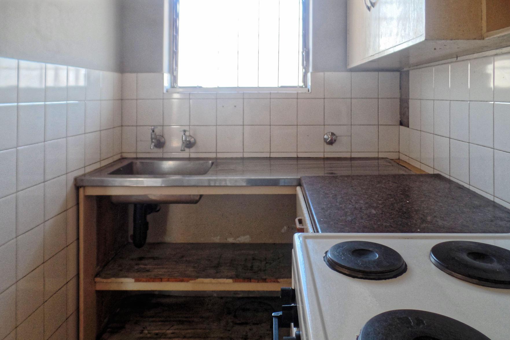 SAM_1041_DxO ONE-Bed Flat for Sale in Silverton!