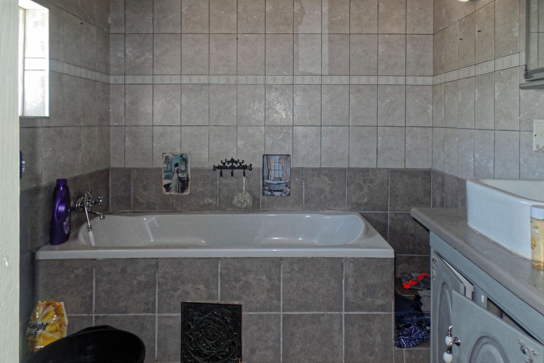 SAM_1133_DxO Lovely 3-Bed Duplex to Rent