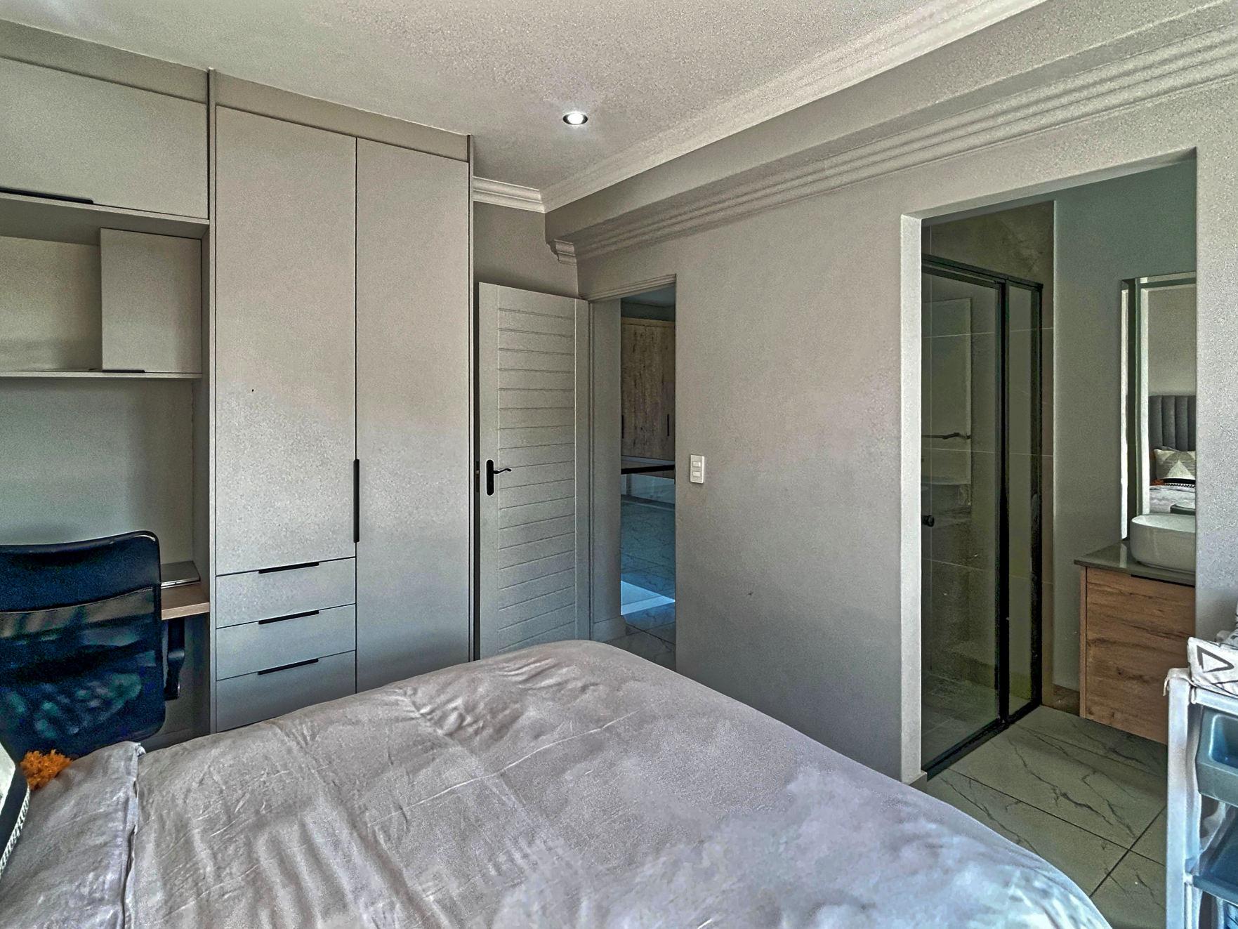 Exclusive 4-Bed Home for Sale in Midstream Meadows