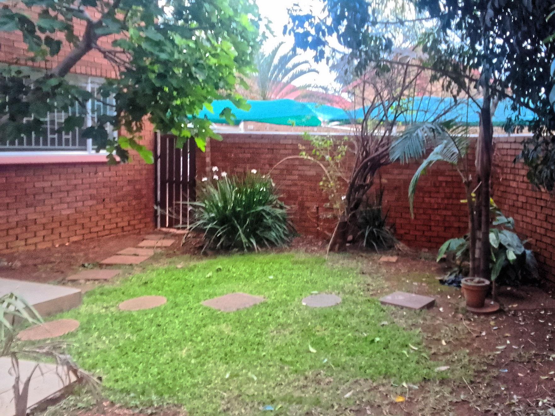 IMG_20261005_174604_DxO 3-Bed Townhouse to Rent in Garsfontein.